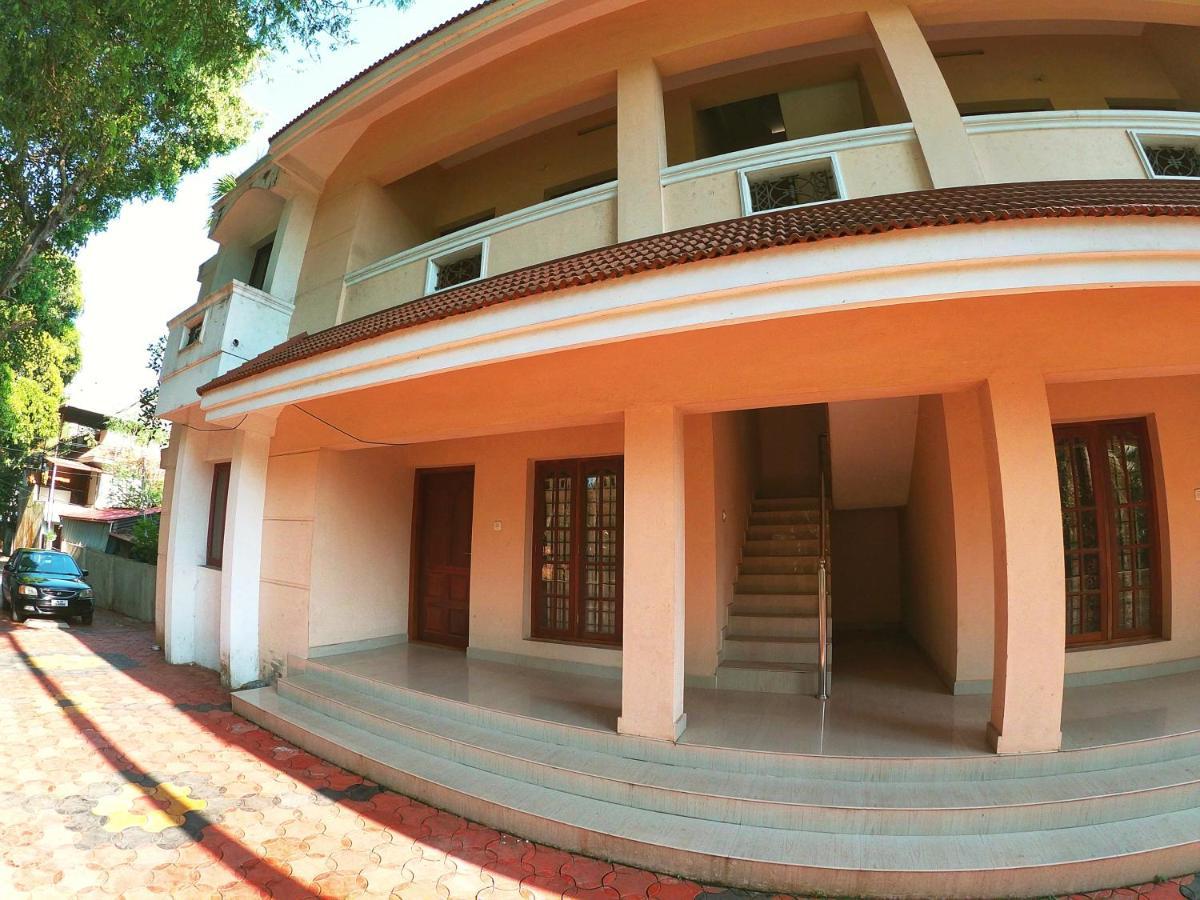 Shalom Palace Kochi Exterior photo